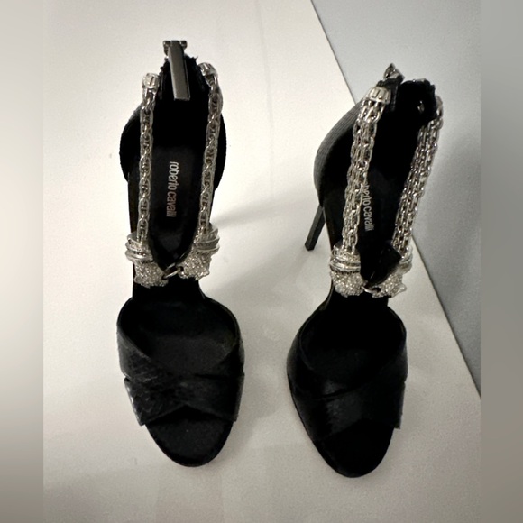 Authentic Roberto Cavalli sandals. you will get many compliments - Picture 14 of 15
